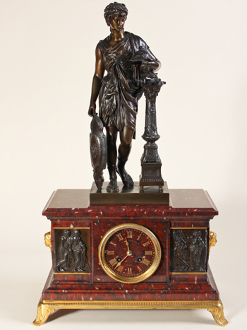 906 - Каминные часы с фигурой Александра Македонского